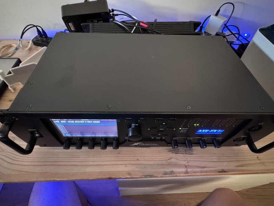 AXE FX III de segunda mano · Foto 5 de 6 · Madrid · 1850 €