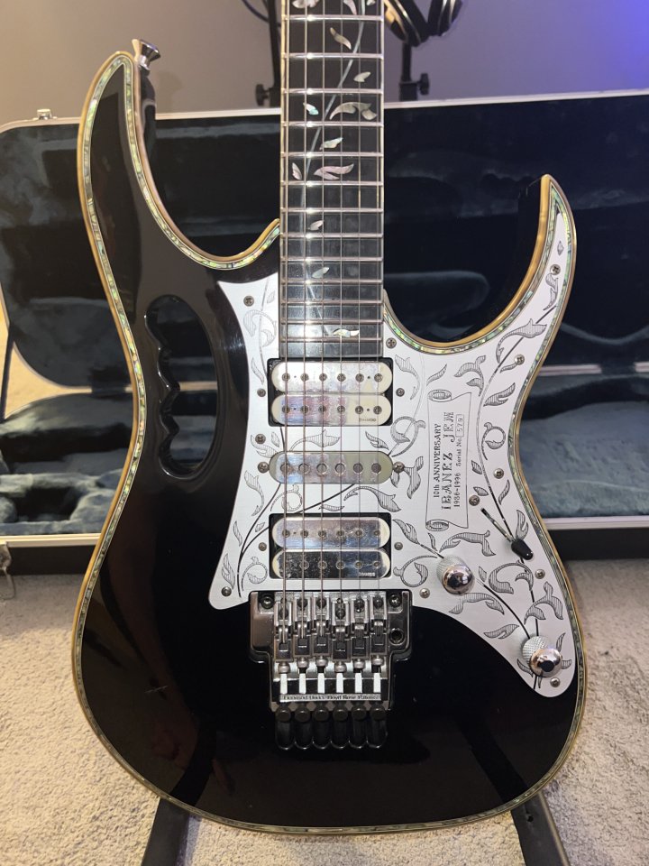 Ibanez JEM 10th Anniversary de segunda mano · Foto 4 de 7 · Madrid · 6900 €