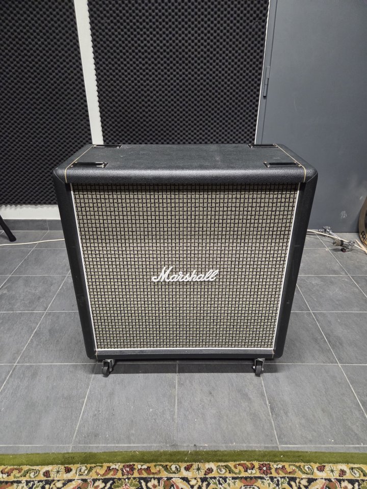 Pantalla 4x12 Marshall 1960BX de segunda mano · Foto 1 de 5 · Gipuzkoa · 750 €