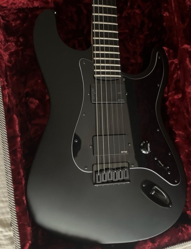 Fender Jim Root Stratocaster USA Negra de segunda mano · Foto 3 de 6 · Zaragoza · 1350 €