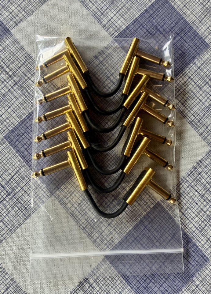 Cable Rockboard Flat Patch Gold 5 cm 7Ud. de segunda mano · Foto 1 de 2 · Madrid · 35 €