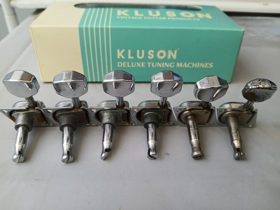 1968/75 Fender "F-tuners" vintage 60s y 70s de segunda mano · Foto 2 de 6 · Jaén · 250 €