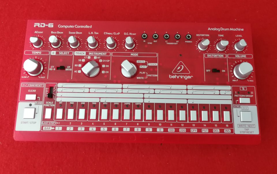 Behringer RD6 SB + Decksaver