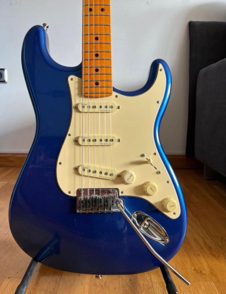 Fender Stratocaster Ultra Cobra Blue