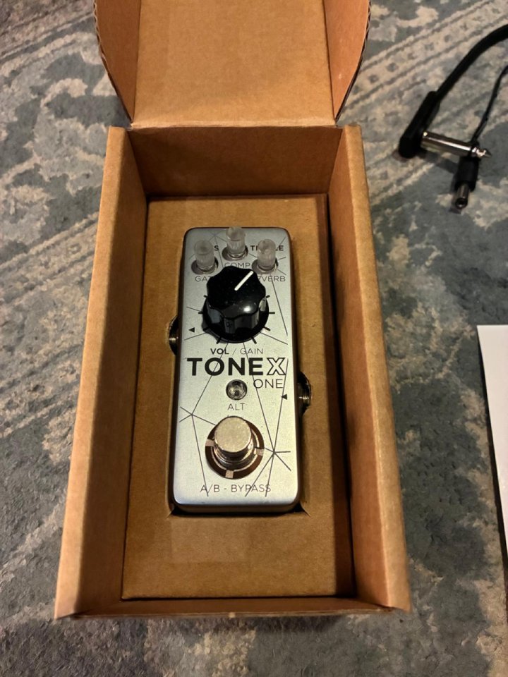 IK Mutimedia TONEX One Bass de segunda mano · Foto 2 de 4 · Araba · 130 €