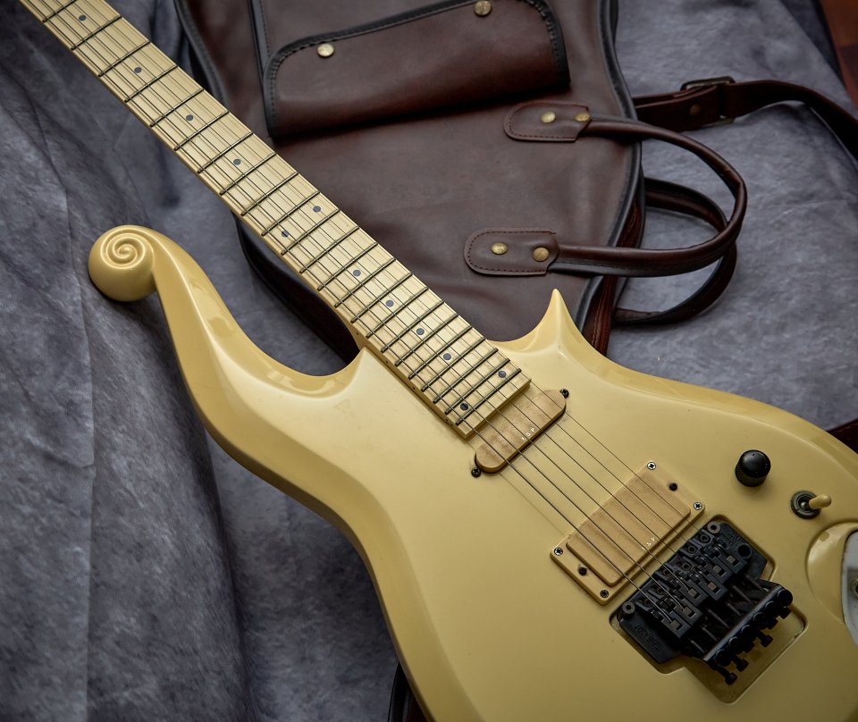 Edwards ES-150 PR LUNA SEA SUGIZO 90's de segunda mano · Foto 2 de 10 · Zaragoza · 1125 €