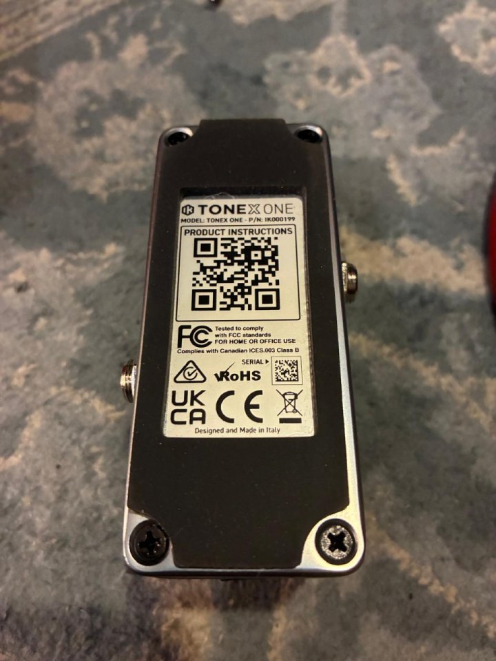 IK Mutimedia TONEX One Bass de segunda mano · Foto 4 de 4 · Araba · 130 €