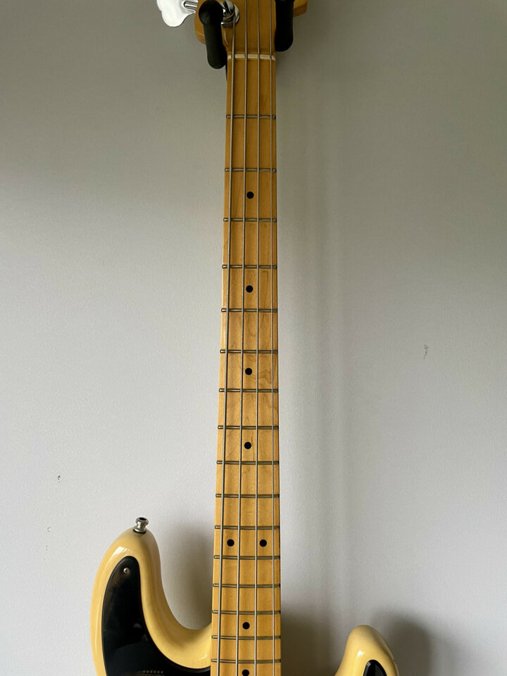 Fender Precision Bass