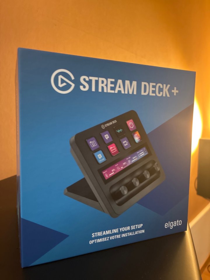 Stream deck + de segunda mano · Madrid · 130 €