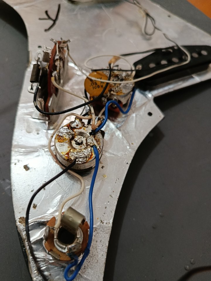 Guitarra eléctrica Fender Bullet Americana 1981 de segunda mano · Foto 10 de 10 · Alicante · 800 €