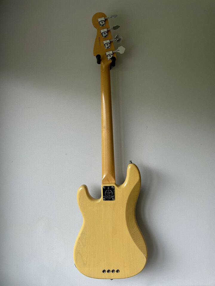 Fender Precision Bass