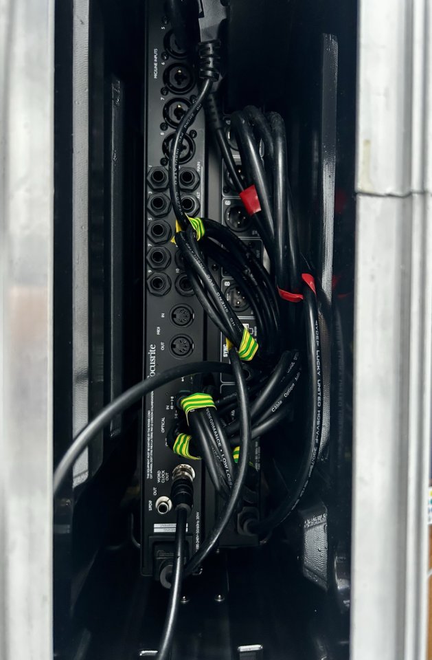 Pack Focusrite Scarlett 18i20 3er+ ADA8200 + Rack