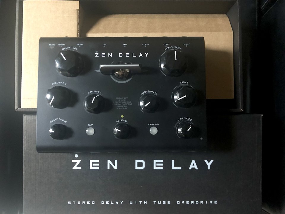 Vendo Erica Synth/Ninja Tune Zen Delay de segunda mano · Barcelona · 380 €