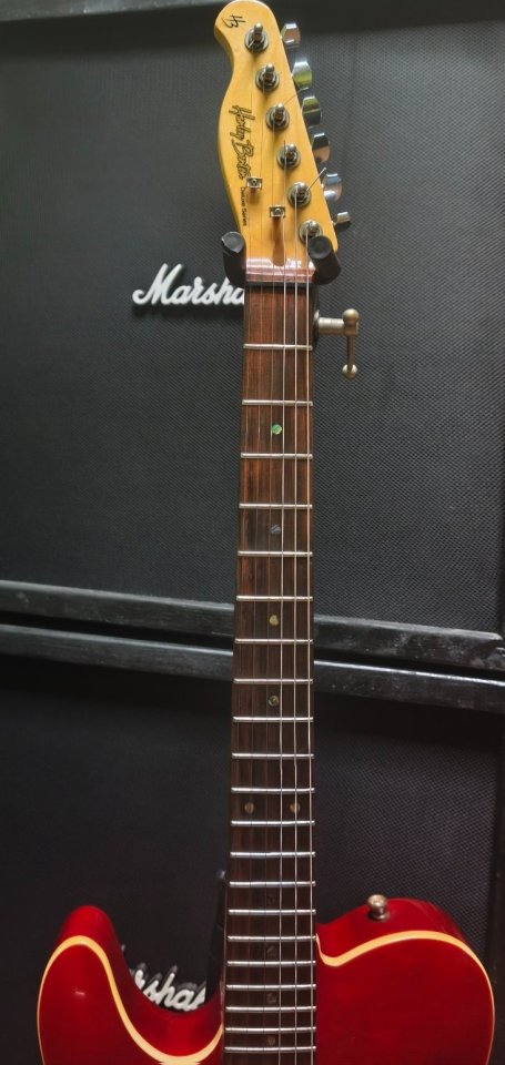 Guitarra zurda Harley Benton TE-90QM LH en color Trans Red. de segunda mano · Foto 3 de 10 · Alicante · 150 €