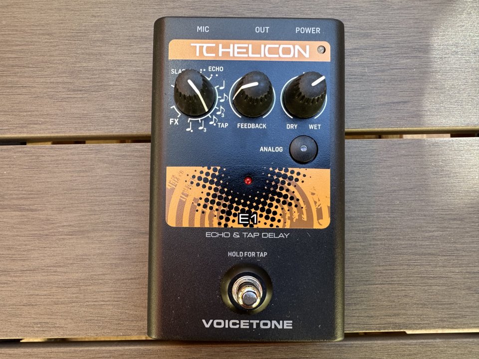 TC Helicon E1 de segunda mano · Foto 1 de 3 · Barcelona · 90 €