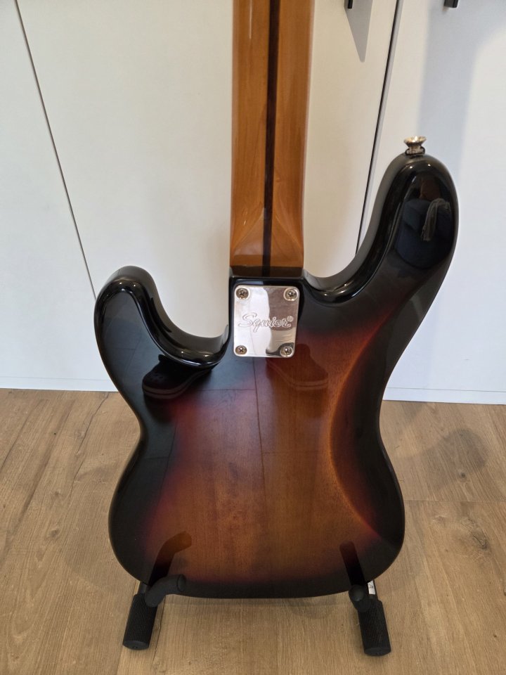 Fender Squier Classic Vibe 60s Precision Bass de segunda mano · Foto 2 de 5 · Gipuzkoa · 320 €