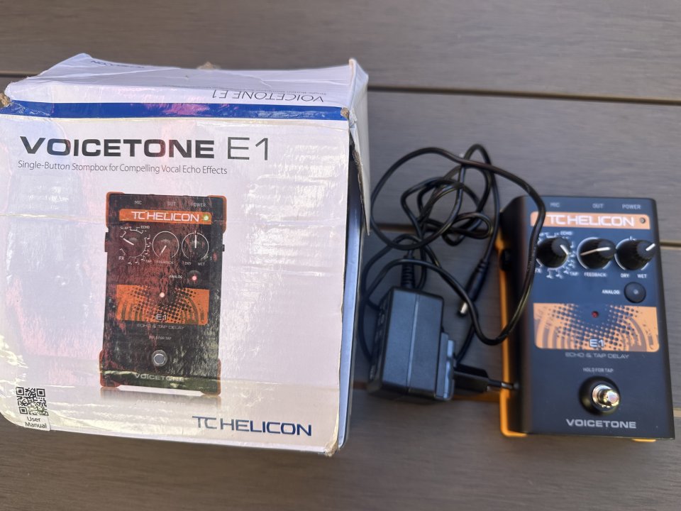 TC Helicon E1 de segunda mano · Foto 3 de 3 · Barcelona · 90 €