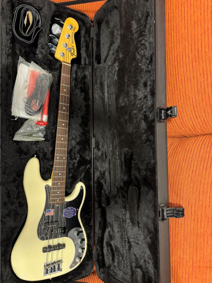 Fender Precisión Bass American Deluxe