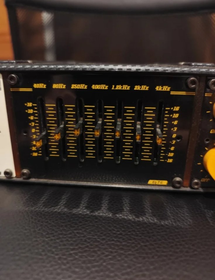 Markbass MoMark 500W – Hi-End + EQ7G + MVV de segunda mano · Foto 3 de 5 · La Rioja · 500 €