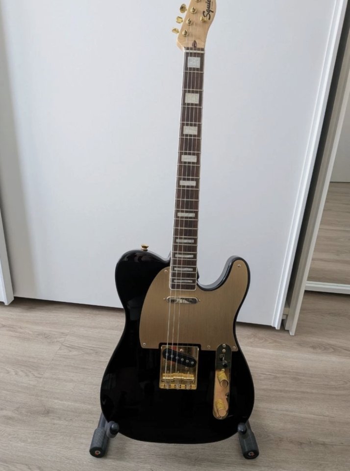 Squier Classic Vibe 40th Anniversary de segunda mano · Foto 1 de 9 · Madrid · 490 €