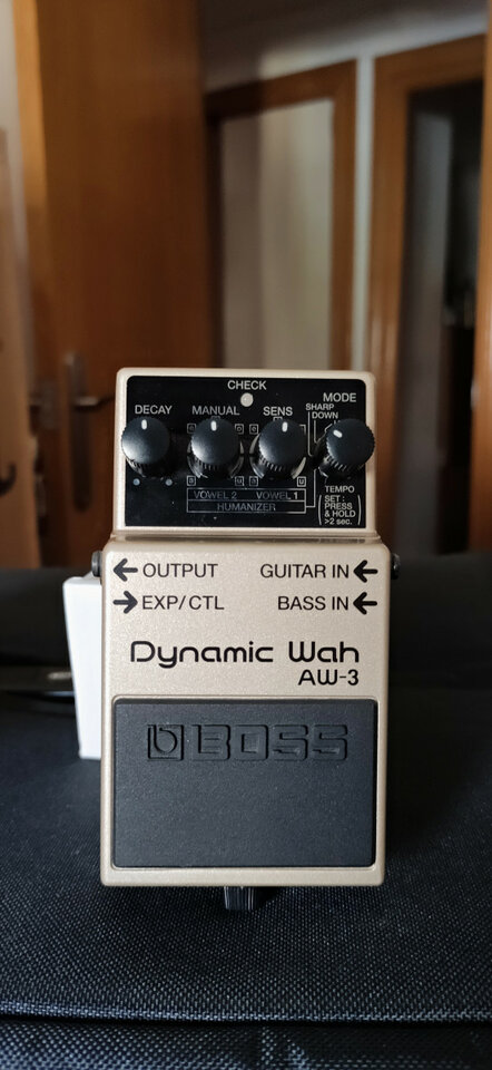 Pedales en venta: BOSS, Ashdown, ZOOM ...