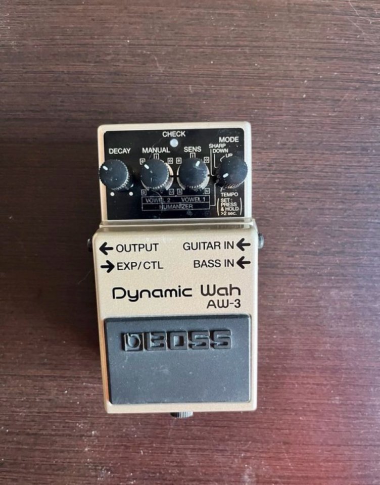 Pedal wah BOSS AW3 de segunda mano · Foto 1 de 2 · Valencia · 80 €