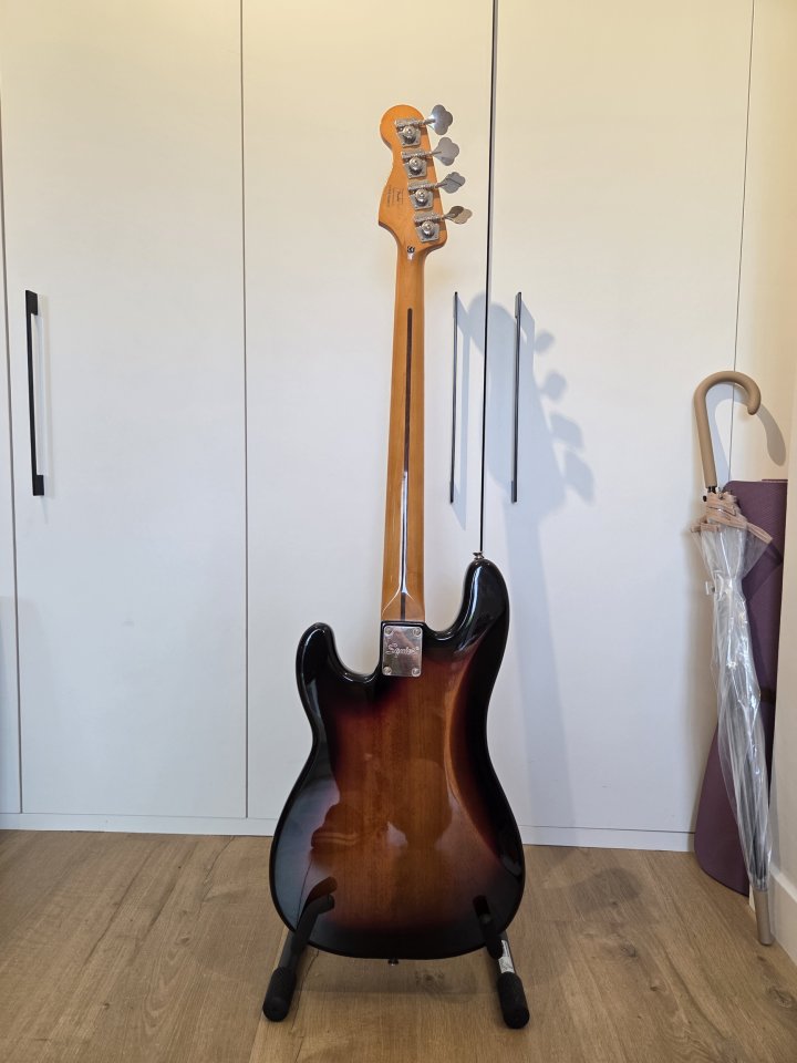 Fender Squier Classic Vibe 60s Precision Bass de segunda mano · Foto 5 de 5 · Gipuzkoa · 320 €