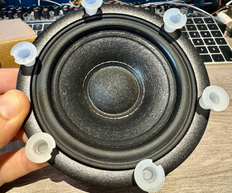 Materiales varios para fabricación de filtros y altavoces