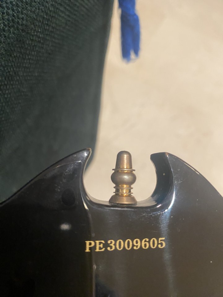 Guitarra de Jazz Peerless Monarch