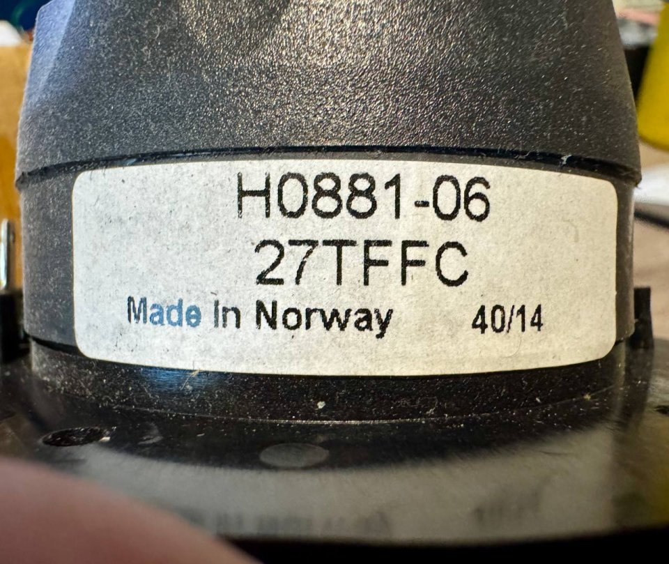 Materiales varios para fabricación de filtros y altavoces