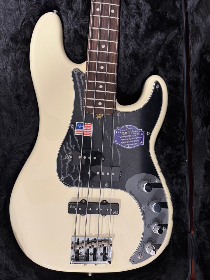 Fender Precisión Bass American Deluxe
