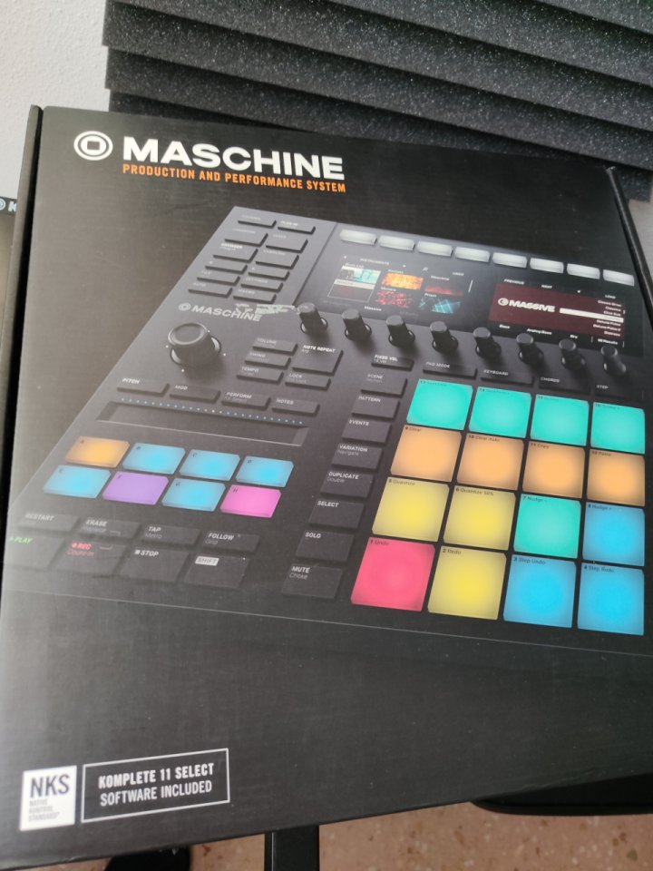 Native Instruments Maschine mk3 de segunda mano · Foto 4 de 4 · Alicante · 250 €