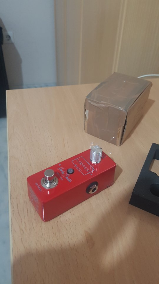 Harley Benton mini looper