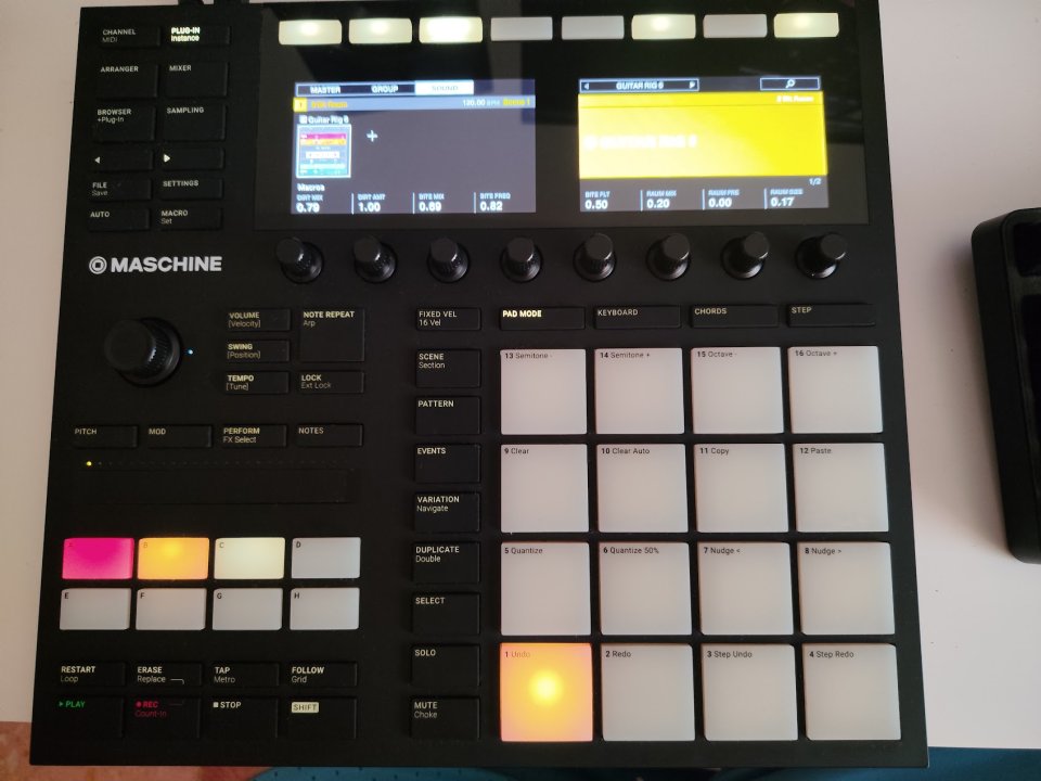 Native Instruments Maschine mk3 de segunda mano · Foto 1 de 4 · Alicante · 250 €