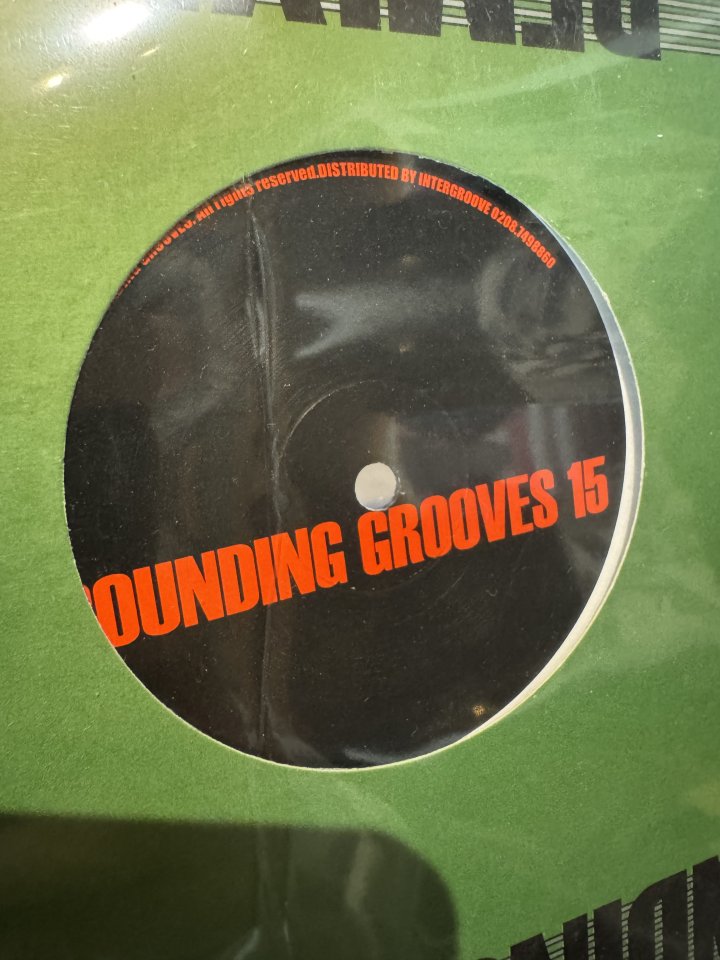 Colección de discos Pounding Grooves