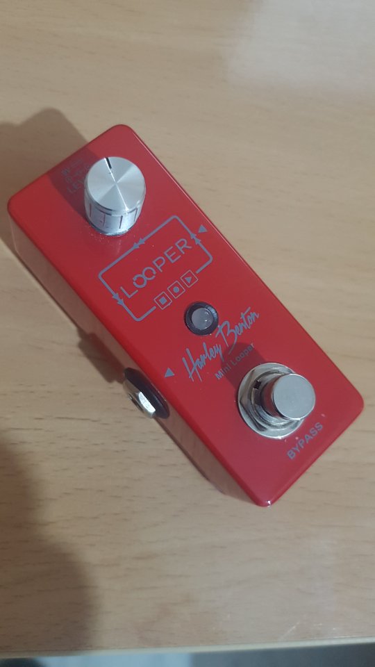 Harley Benton mini looper