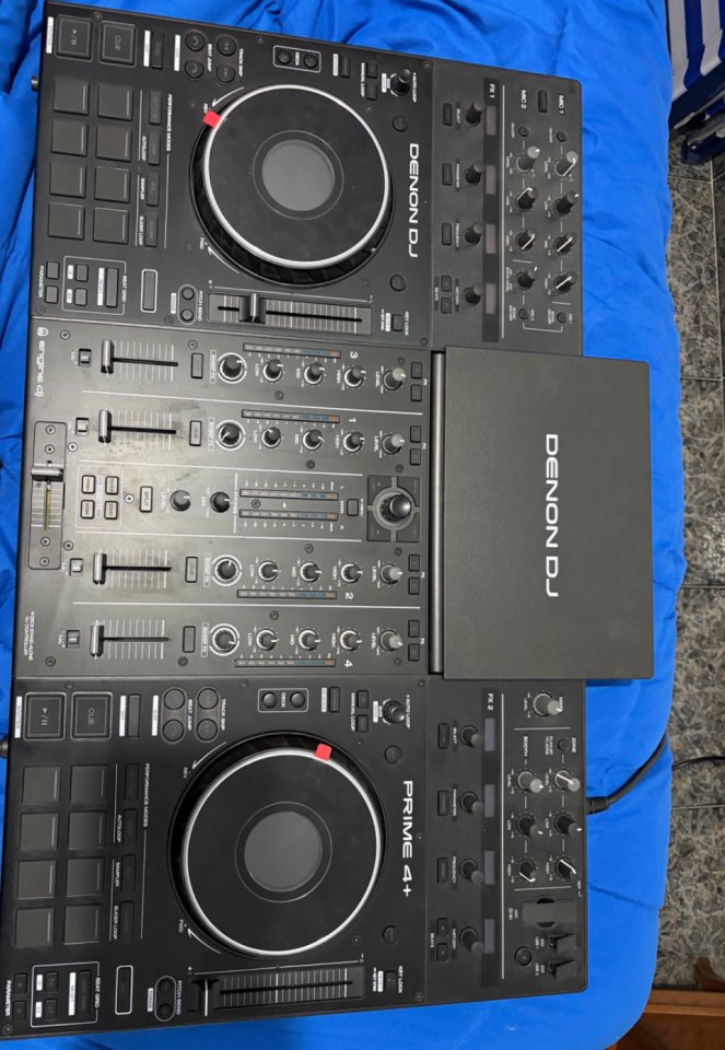 Denon DJ Prime 4+