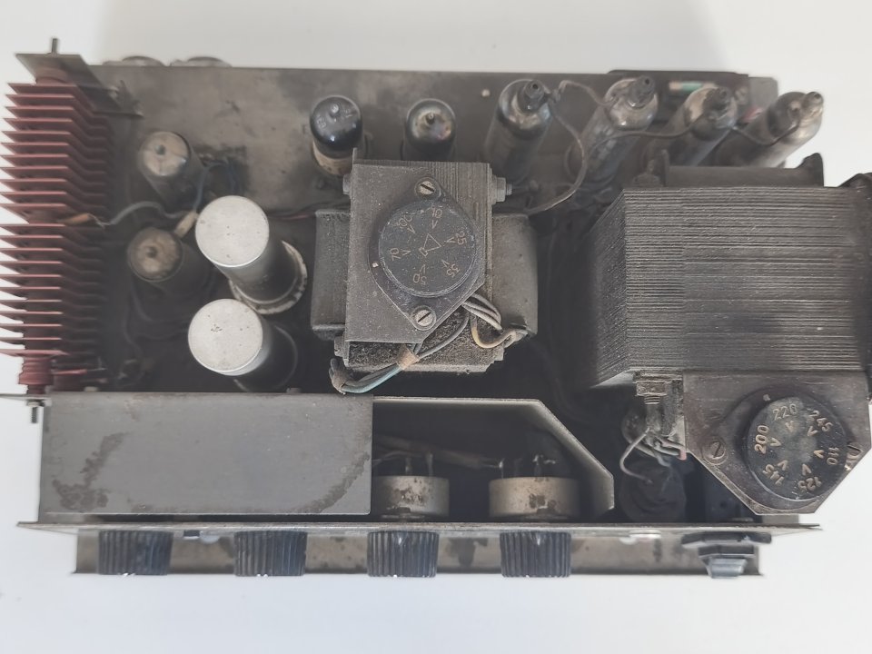 Chollo: Philips EL6411 Vintage Tube Amp (Años 50) – ¡Revisado y con Válvulas Originales! Perfecta base mod de segunda mano · Foto 5 de 8 · Madrid · 140 €