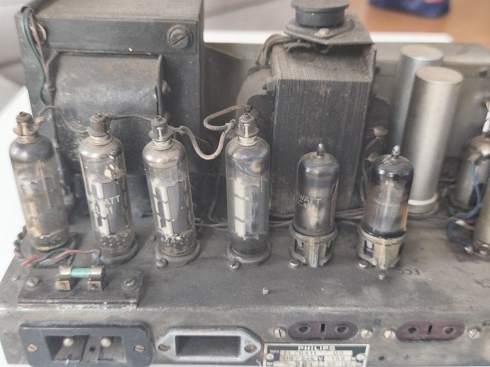 Chollo: Philips EL6411 Vintage Tube Amp (Años 50) – ¡Revisado y con Válvulas Originales! Perfecta base mod de segunda mano · Foto 6 de 8 · Madrid · 140 €