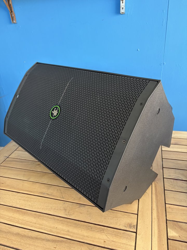 Altavoz Mackie Thump 212 XT - SIN ESTRENAR de segunda mano · Foto 1 de 9 · Valencia · 310 €