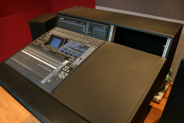 Mueble para mesa Yamaha 02r96