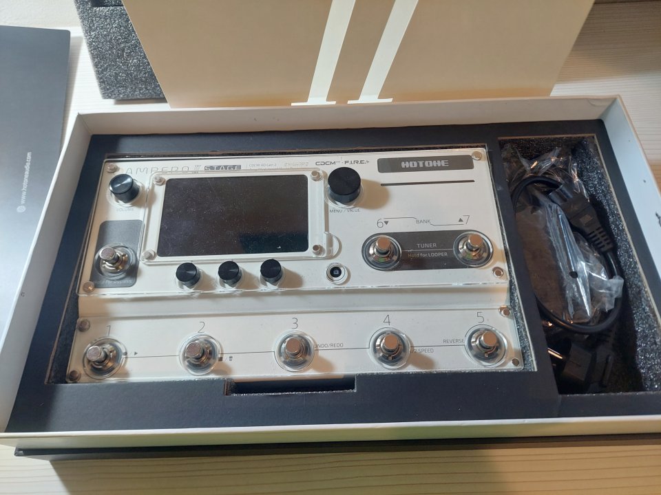 Hotone ampero stage de segunda mano · Foto 1 de 4 · Araba · 450 €