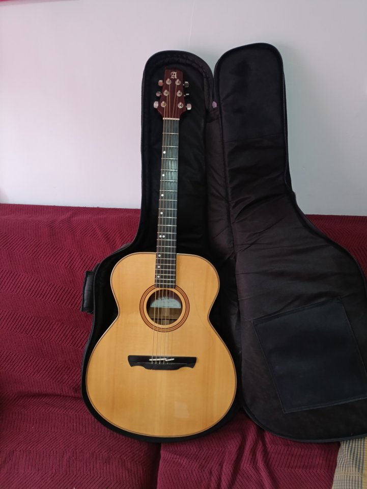 Guitarra acústica Alhambra modelo J2 AB