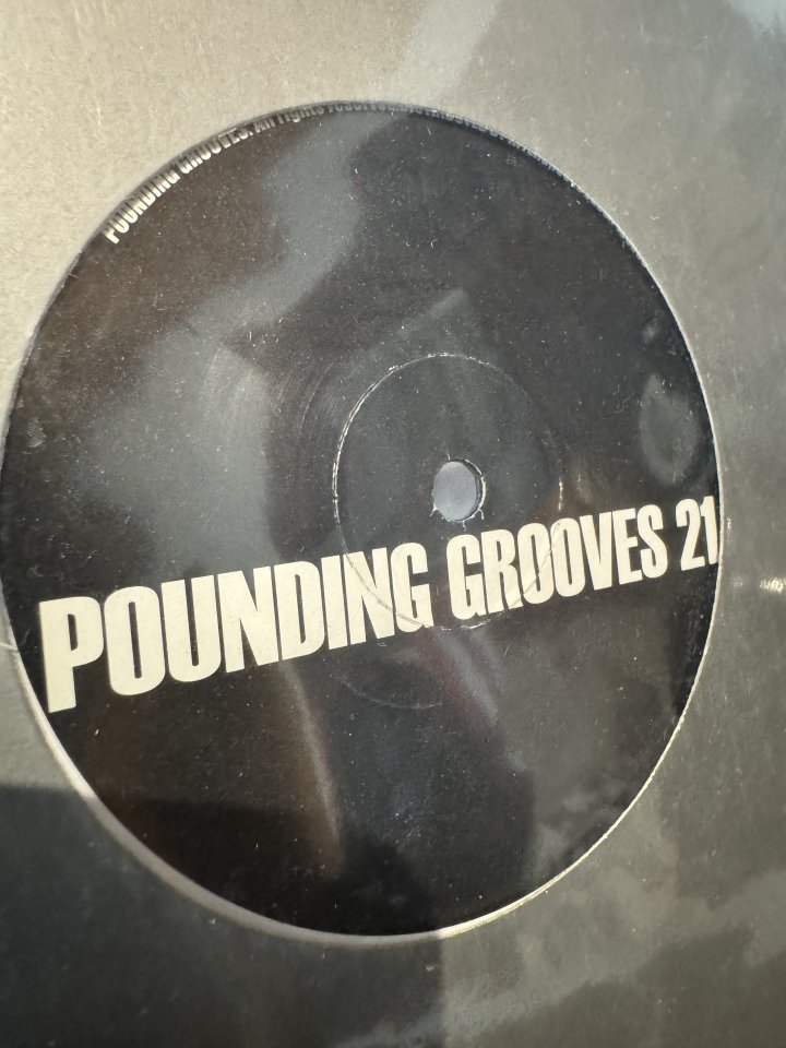 Colección de discos Pounding Grooves