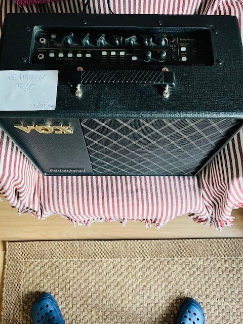 Amplificador combo para guitarra eléctrica VOX VT40X.