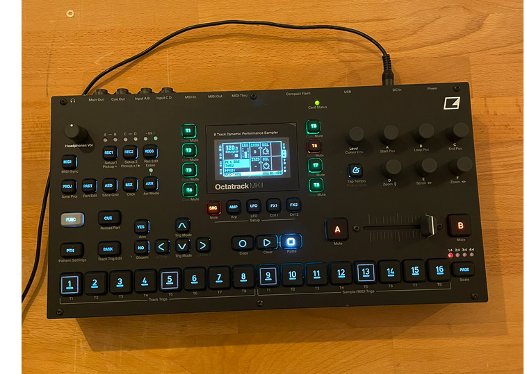 Elektron Octatrack mk2 Black Edition de segunda mano · Foto 1 de 3 · Málaga · 975 €