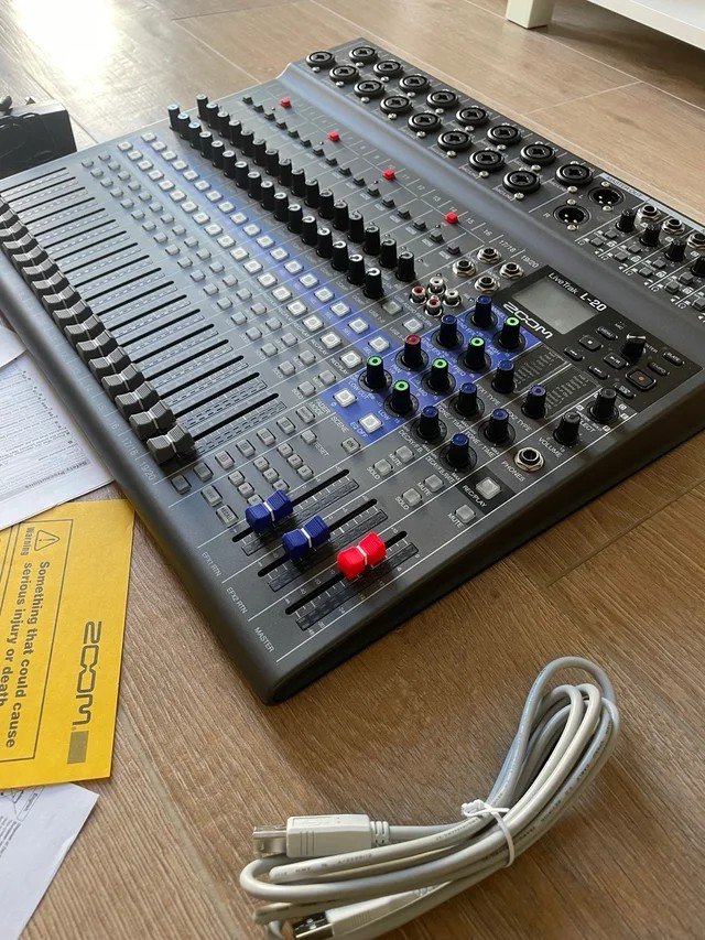 Zoom LiveTrak L-20 + Funda Zoom original