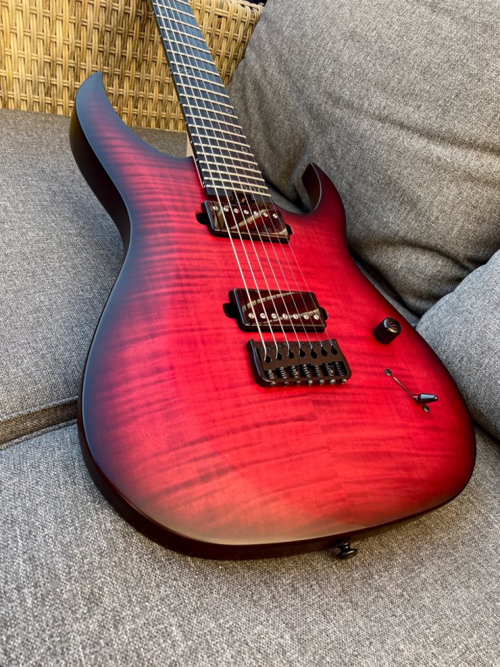 Schecter Sunset 7 Extreme de segunda mano · Foto 1 de 10 · Barcelona · 750 €