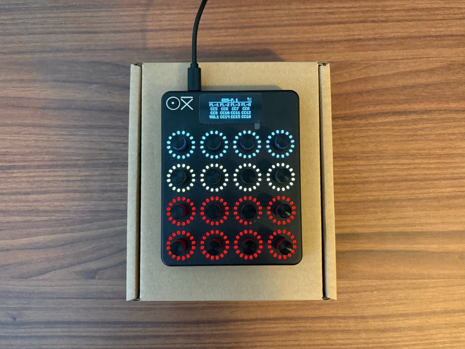Controlador MIDI OXI E16 de segunda mano · Foto 1 de 2 · Madrid · 400 €