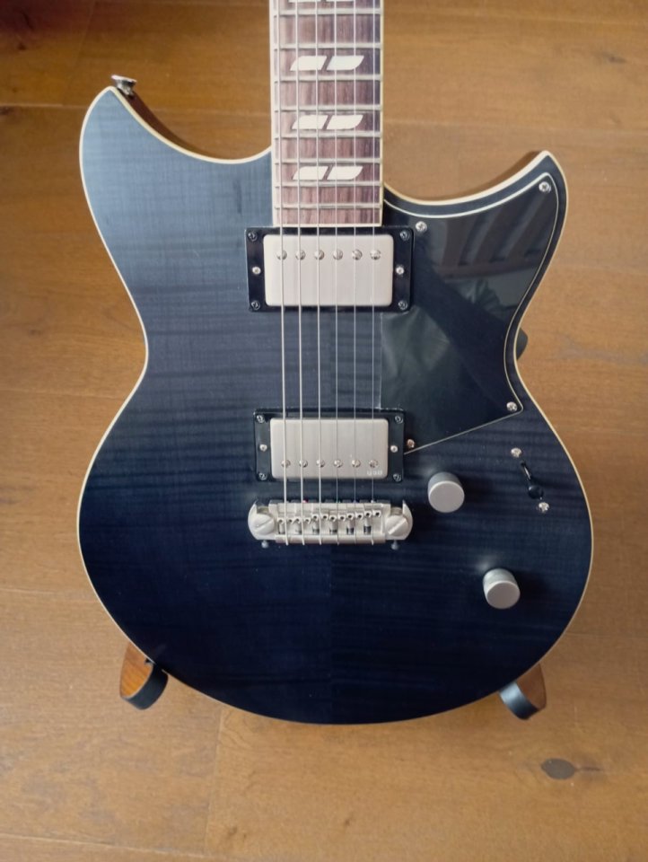Guitarra eléctrica Yamaha Revstar RS620 Burnt Charcoal de segunda mano · Foto 1 de 7 · Granada · 585 €